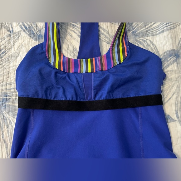 Lululemon size 8 blue wish multi poncho strip scoop neck, razorback tank top - Picture 9 of 9